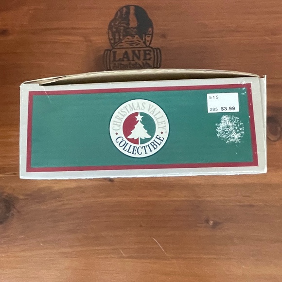 Christmas Valley Village Merryville Public School Bus - Picture 7 of 9